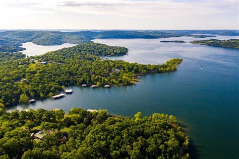 Adventures Around Table Rock Lake in Missouri | Wander The Map