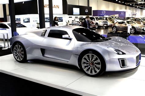 Latest luxury cars wow the crowds at Qatar Motor Show - Arabian Business
