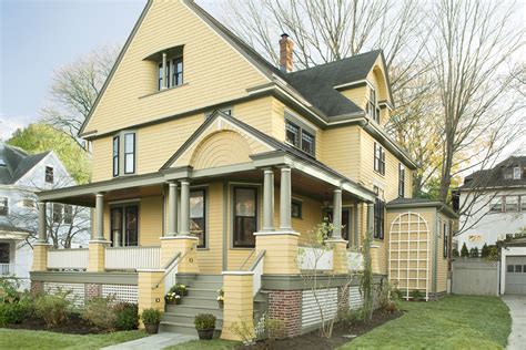 The Belmont Victorian House: Period Porch Overhaul