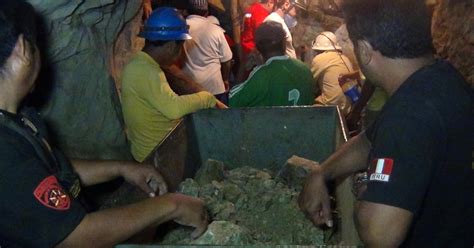 Peru seeks help to free 9 trapped miners - CBS News