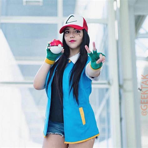 Geektak on Instagram: “@namine Ash Ketchum #Cosplay #Pokemon #nintendo” | Gender bend cosplay ...