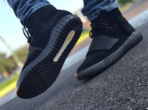 Yeezy Boost 750 'Triple Black' - adidas - BB1839 | GOAT