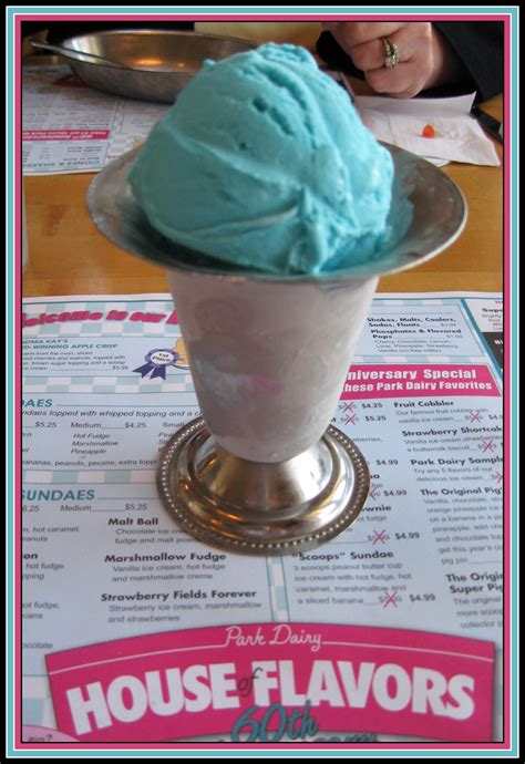 File:Blue moon ice cream 1.jpg - Wikipedia