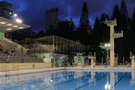 2 Sept 2013 Diving Platforms, Victoria Park Swimming Pool Complex ...