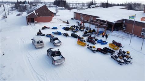 Bearskin Lake First Nation besieged by COVID-19 'overwhelmed' by donations, supplies from area ...