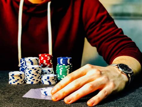 15 Best Poker Bluffing Tips Used by the Pros [2024] | BlackRain79 - Elite Poker Strategy