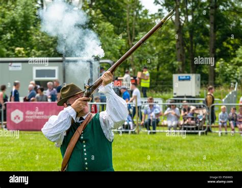 Flintlock Firing Stock Photos & Flintlock Firing Stock Images - Alamy