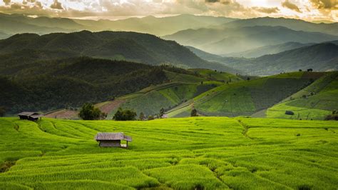 Misty Mountain Hop—Secret Thailand, Chiang Mai