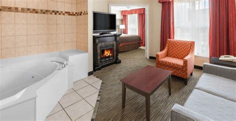 15 Romantic Hotels in Michigan With In Room Jacuzzi And Fireplace