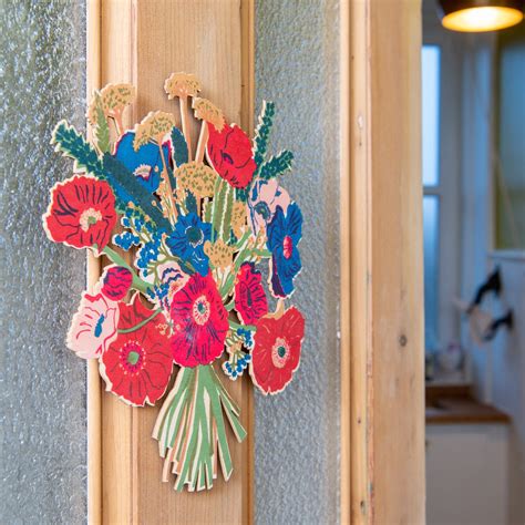 Poppy Wooden Bouquet – East End Press