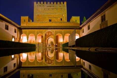 ALHAMBRA NASRID PALACES NIGHT TOUR - NHUE CONCIERGE SL