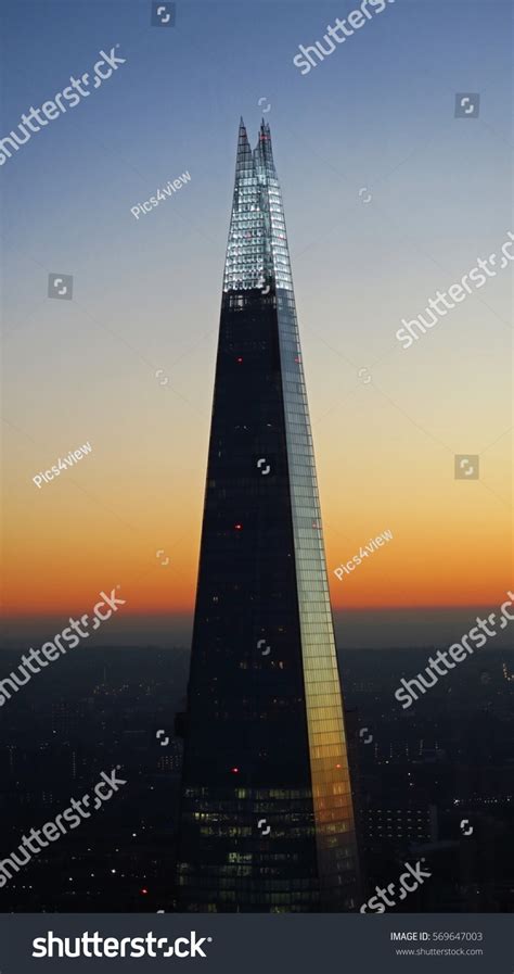 Sunset Shard Shard London Depicted Sunset Stock Photo 569647003 ...