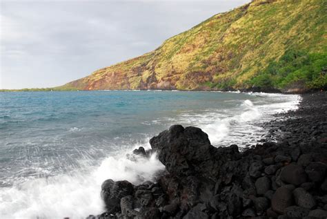 Kealakekua Bay - A State Historical Park and Marine Life Sanctuary in ...