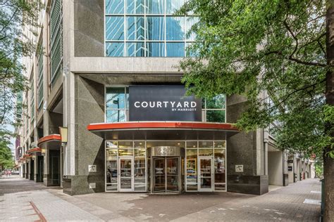 Courtyard by Marriott Charlotte City Center Hotel Photo Tour