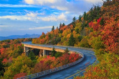 Blue Ridge Parkway Waterfalls Hiking Tour From Asheville