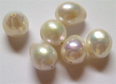 9-10 mm South Sea pearls. Loose pearls. White pearls. Real