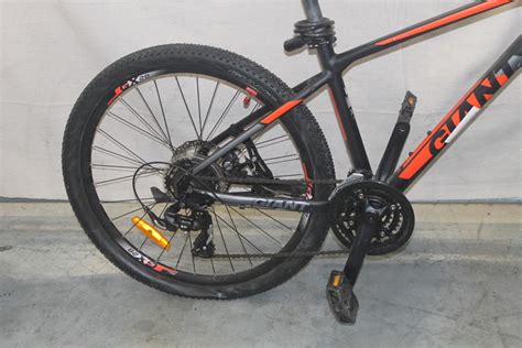 Giant ATX Mountain Bike Auction (0099-9016978) | Grays Australia