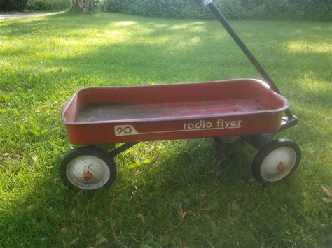 Vintage Fall, White Vintage, Metal Wagon, Radio Flyer Wagons, Little Red Wagon, Old Wagons ...