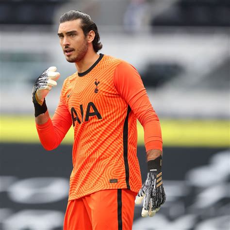 Why Tottenham have done the right thing by loaning out Paulo Gazzaniga