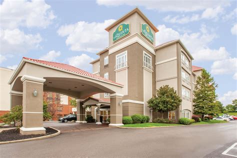 La Quinta Inn & Suites by Wyndham Cincinnati Airpt Florence | Florence, KY Hotels