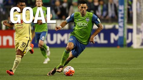 Clint Dempsey with a beautiful curving free kick goal