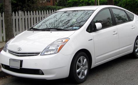 Toyota Prius Photos and Specs. Photo: Prius Toyota Characteristics and 23 perfect photos of ...