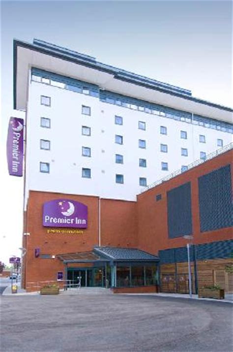 Premier Inn Coventry City Centre (Belgrade Plaza) Hotel - UPDATED 2017 Prices & Reviews (England ...