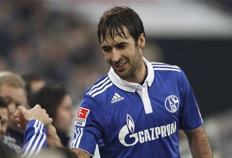 Fútbol | Raúl González | El Schalke quiere recuperar a Raúl, ahora como embajador - RTVE.es