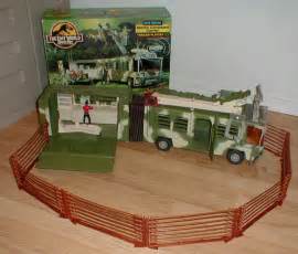 Seibertron.com Energon Pub Forums • WTB: Jurassic Park Lost World - Mobile Command Center - RV T