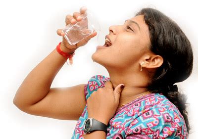 How to Gargle with Salt Water | New Health Advisor