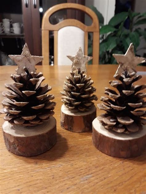 48 Fabulous Christmas Pine Cone Decorations - PIMPHOMEE