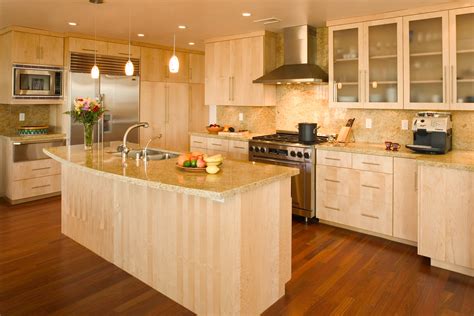 Kitchen-Cabinets-Contemporary-Maple-Quartersawn – AV-Flooring