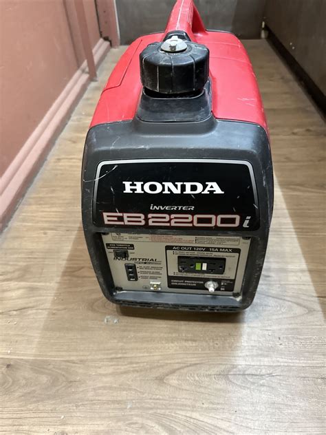 Honda EB2200i 2200W Quiet Portable Industrial Inverter Generator - Red ...