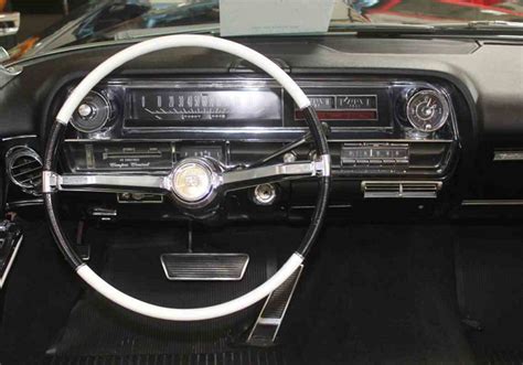 Cadillac DeVille 1964 - Cars evolution