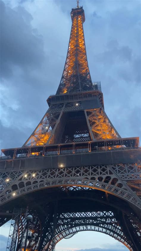 Eiffel tower at night – Artofit