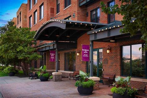 Hotels In Minneapolis With Pool | Book from 32 Stay Options @Best Price