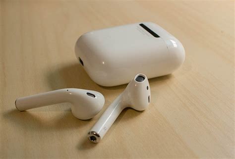 Airpods Gen 2 Wireless Charging : AirPods Wireless Charging Case Shows ...