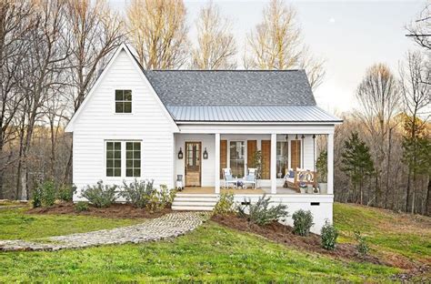 Cool 70 Brilliant Small Farmhouse Plans Design Ideas https://roomadness ...