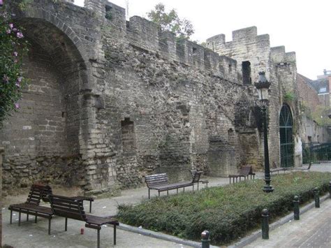 Walled Perimeter of Roman Londinium - London