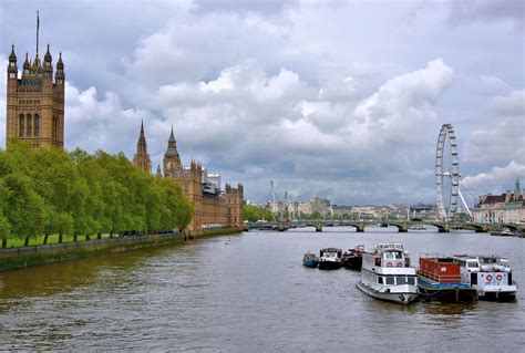 River Thames Landmarks in London, England - Encircle Photos