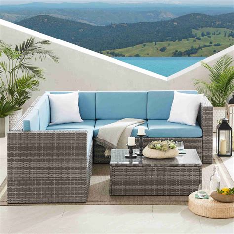 Choosing the Right Cover for Outdoor Sectional Furniture: A Summary