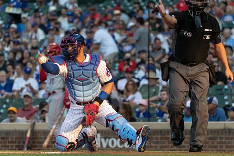 Willson Contreras Talks Future with Cubs - On Tap Sports Net