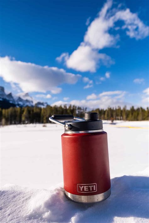 Hydro Flask Vs Yeti: Which Brand Is BETTER?