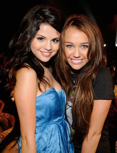 The MTV VMA Feuds You Didn’t See On TV: Taylor Vs. Ariana And Selena Vs. Miley!