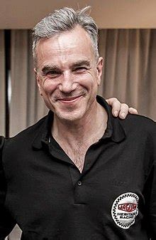 Daniel Day-Lewis, Jaguar, Mille Miglia 2013 cropped.jpg