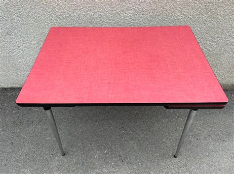 TRDST - - extendable red formica dining table 1950s SDV-864641