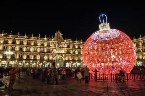 How to Celebrate Christmas and New Years in Spain