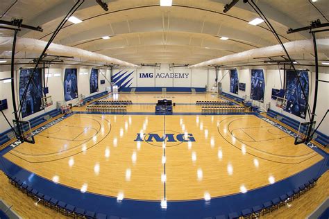 Scoring Big While Dreaming Bigger: IMG Academy Basketball | Hang Time - Episode 2 | IMG Academy