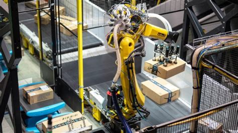 Amazon Testing Robotic Arm that Identifies Individual Products | Vision ...