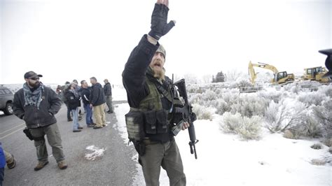 Armed Militia Government Standoff In Oregon Goes Into Second Week | The Source